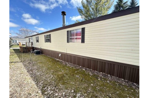 W211N11625 Hilltop Circle, Germantown, WI 53022