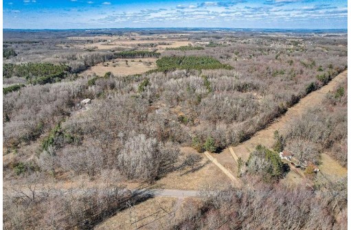 E11874 Trap Shoot Road, Baraboo, WI 53913