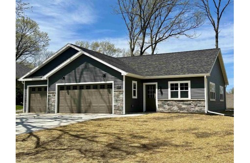 902 Lichte Drive, Mazomanie, WI 53560