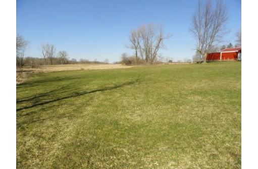 7901 N Yahara Road, DeForest, WI 53532