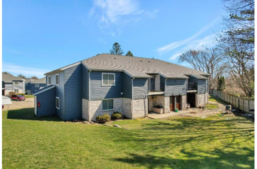 1303 Whispering Pines Way, Fitchburg, WI 53713