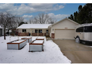 1805 Paso Roble Way Madison, WI 53716