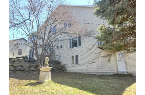 2514 Greenway View, Madison, WI 53713