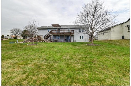 606 Riverview Drive, Marshall, WI 53559