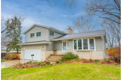 4906 Ralph Circle, Madison, WI 53714