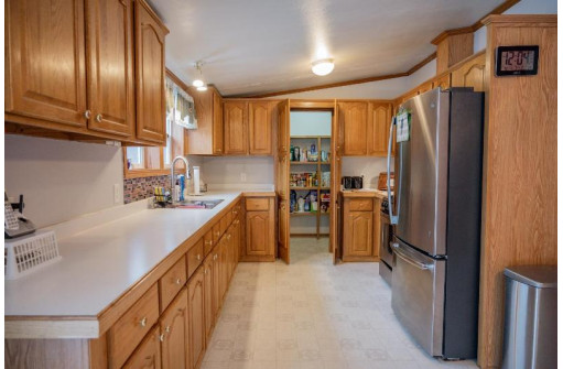 N11028 County Road G, Necedah, WI 54646