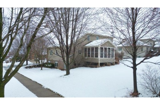 1601 Shenandoah Drive, Waunakee, WI 53597