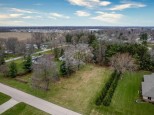 2810 S Hazelwood Drive Beloit, WI 53511