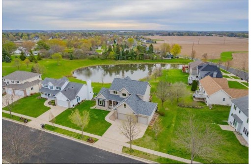 801 Harvest Lane, Stoughton, WI 53589