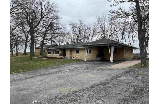 38371 Highway 18, Prairie Du Chien, WI 53821