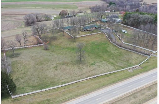 38371 Highway 18, Prairie Du Chien, WI 53821