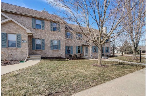 105 Fairview Way, Waunakee, WI 53597