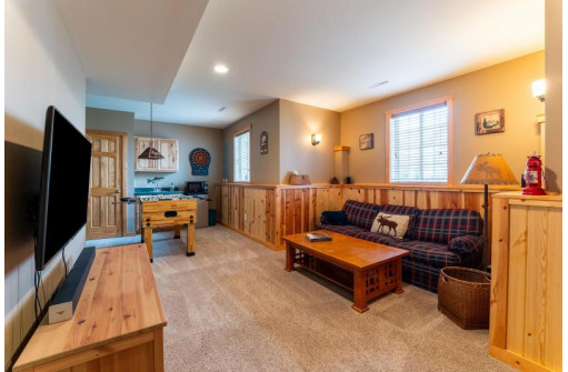 1203 Hanover Trail, Waunakee, WI 53597