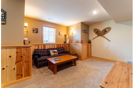 1203 Hanover Trail, Waunakee, WI 53597