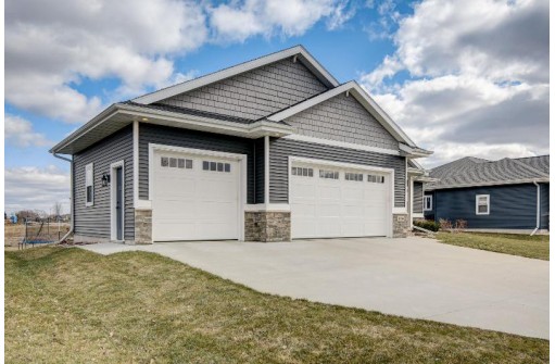 1116 Aldora Lane, Waunakee, WI 53597