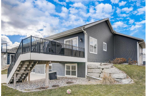 1116 Aldora Lane, Waunakee, WI 53597