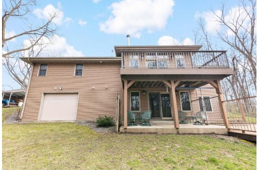 5621 N County Road F, Janesville, WI 53545