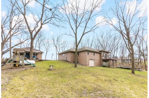 5621 N County Road F, Janesville, WI 53545