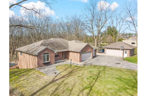 5621 N County Road F, Janesville, WI 53545