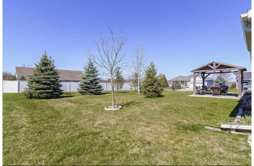 411 Bretts Way, Orfordville, WI 53576-9471