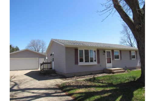 2221 S Osborne Avenue, Janesville, WI 53546