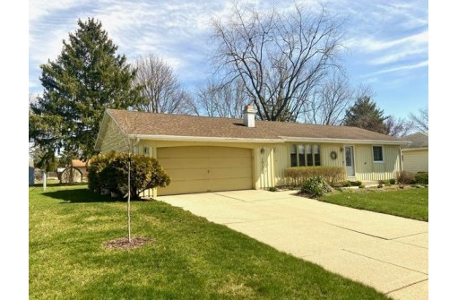 1726 Clover Lane, Janesville, WI 53545