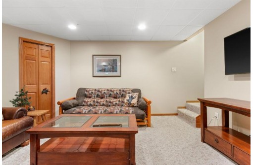 1122 Ivanhoe Court, Nekoosa, WI 54457