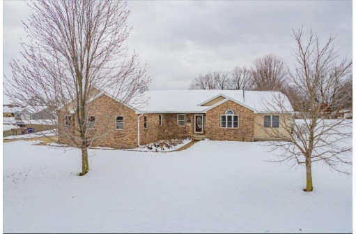 103 Oakview Drive, Rio, WI 53960