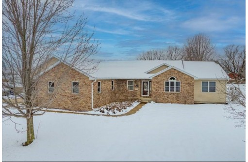 103 Oakview Drive, Rio, WI 53960