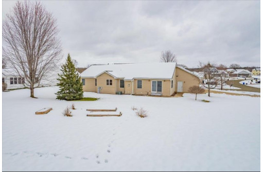 103 Oakview Drive, Rio, WI 53960