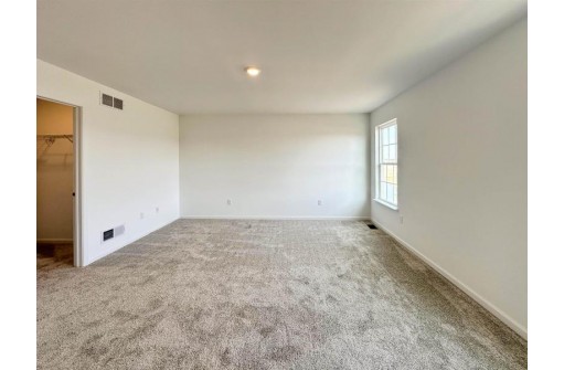 4125 Eton Circle, Windsor, WI 53598