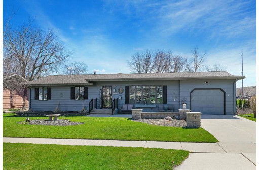 116 8th Street, Waunakee, WI 53597