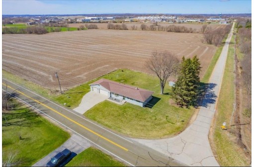 5931 Portage Road, DeForest, WI 53532