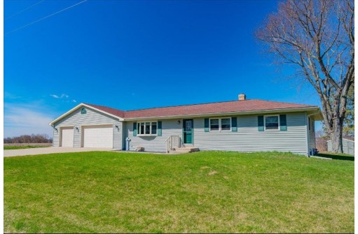 5931 Portage Road, DeForest, WI 53532