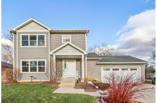 133 Clement Avenue, Sun Prairie, WI 53590