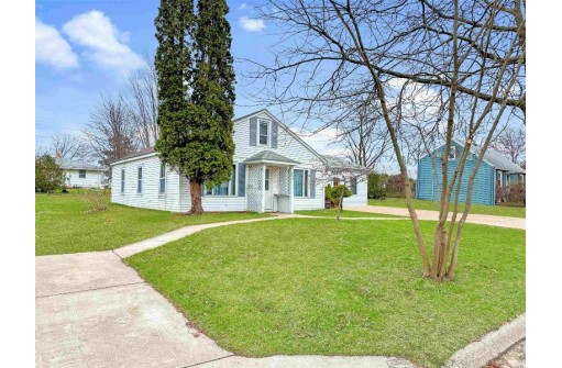 958 S 5th Street, Prairie Du Chien, WI 53821