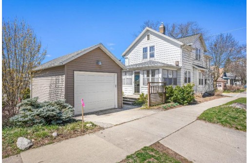 2829 Oakridge Avenue, Madison, WI 53704