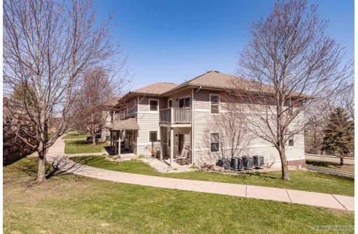 2814 Pleasant View Road 102, Middleton, WI 53562