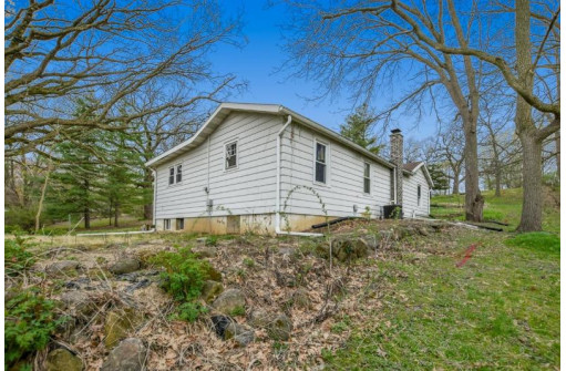 2933 Dellvue Drive, Fitchburg, WI 53711