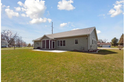 1804 W 5th Avenue, Brodhead, WI 53520