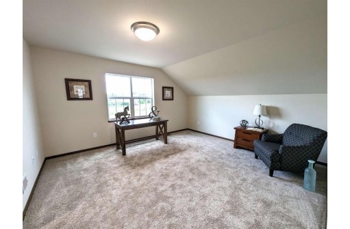 6944 Pine Siskin Place, Middleton, WI 53562