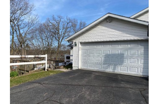 839 Sutherland Avenue, Janesville, WI 53545