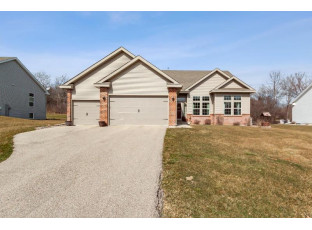 1013 E Superior Drive Edgerton, WI 53534