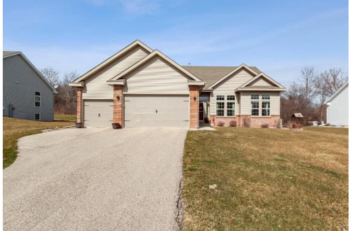 1013 E Superior Drive, Edgerton, WI 53534