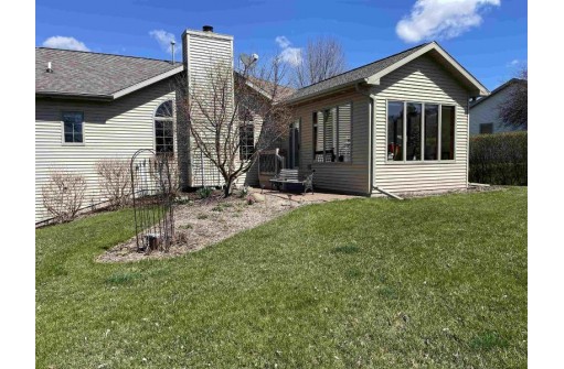 368 E Riverdale Drive, Edgerton, WI 53534