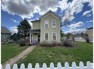 213 W Chapel Street Dodgeville, WI 53533