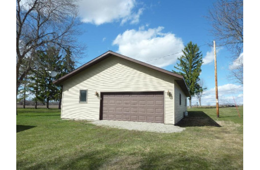 W10172 County Road F, Fox Lake, WI 53933