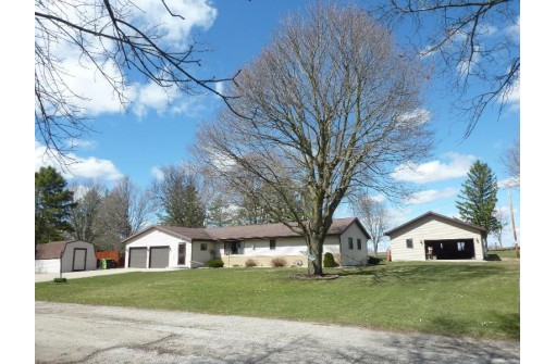 W10172 County Road F, Fox Lake, WI 53933