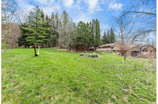 4508 Oak Valley Road, Cross Plains, WI 53528