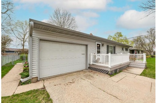 1434 Macfar Lane, Janesville, WI 53546